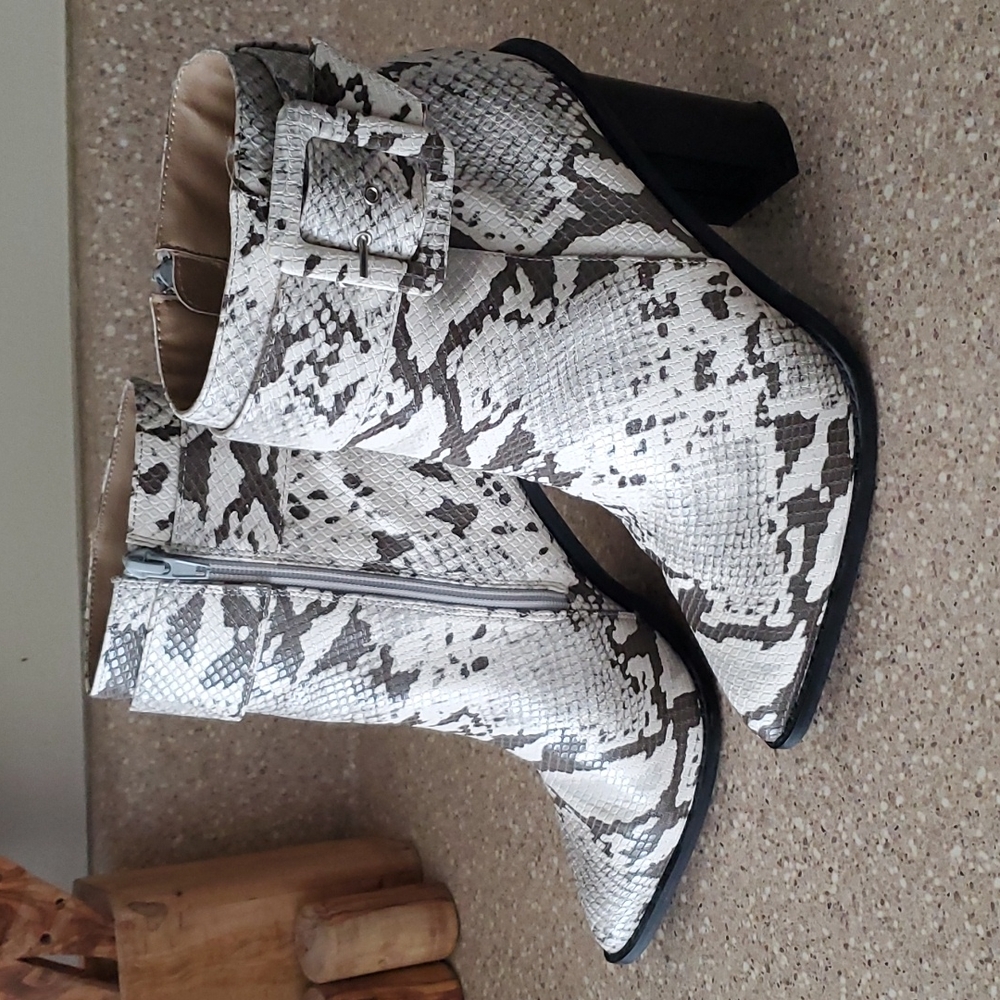 Ankle boots